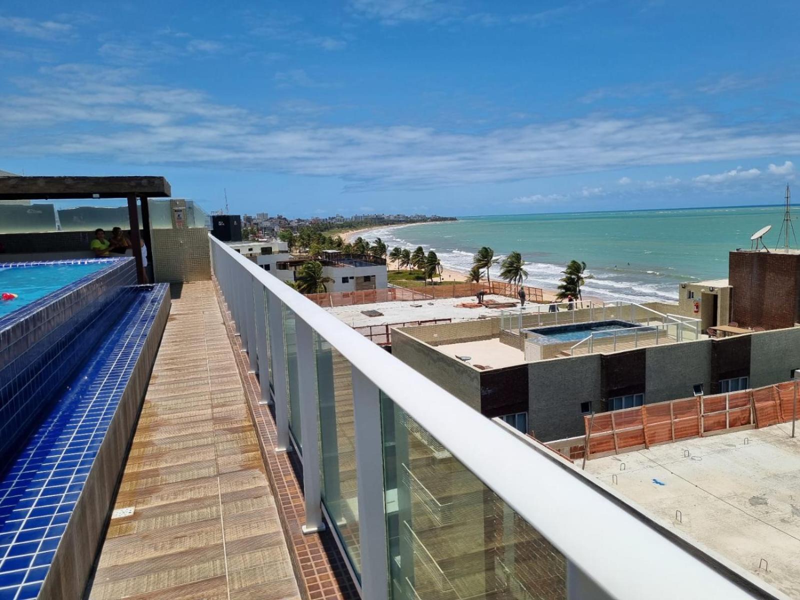 Confortavel Flat Com Piscina De Borda Infinita Na Cobertura Cabedelo Eksteriør billede