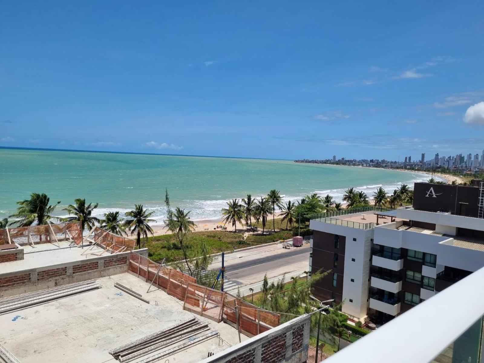 Confortavel Flat Com Piscina De Borda Infinita Na Cobertura Cabedelo Eksteriør billede