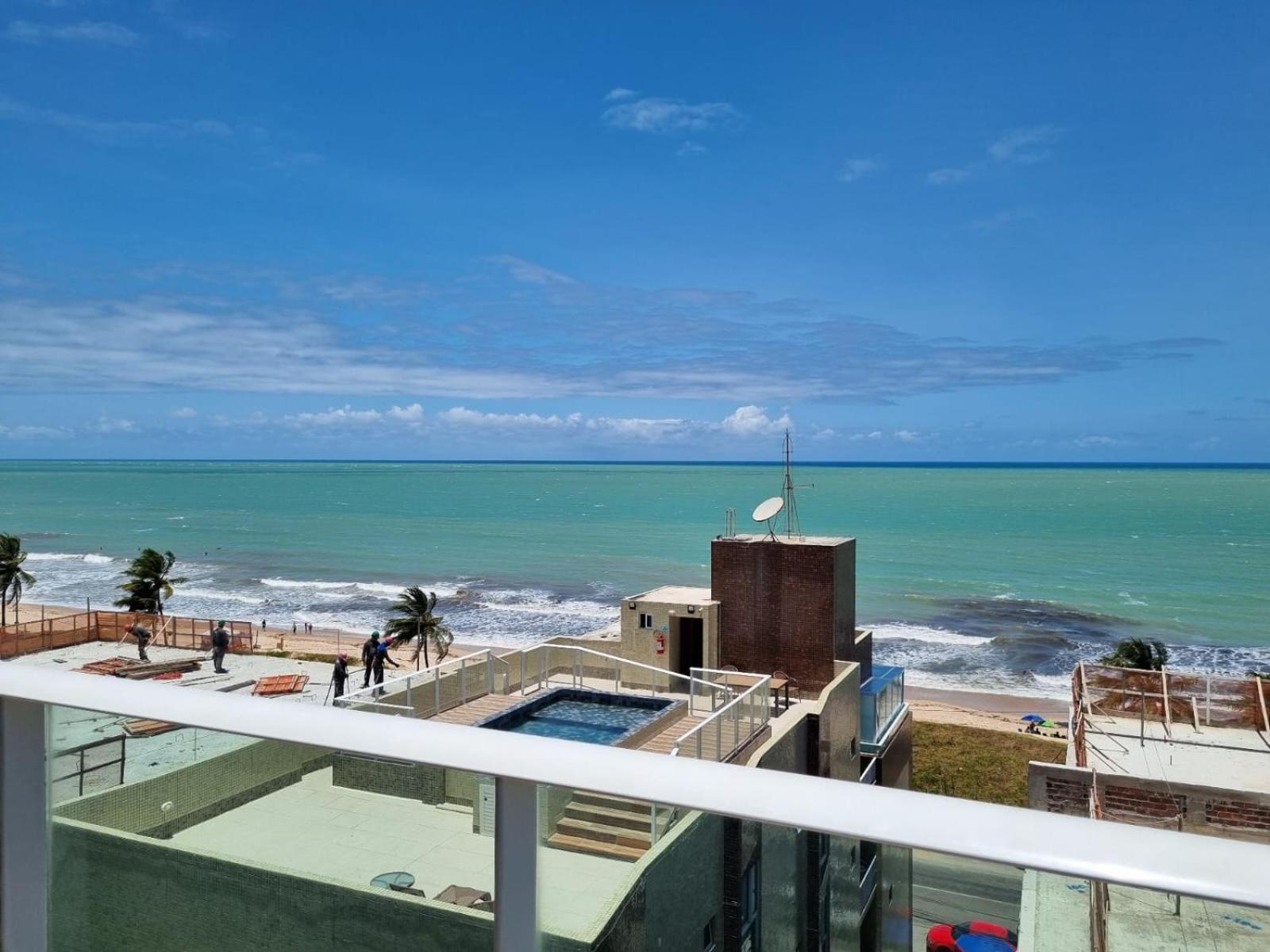Confortavel Flat Com Piscina De Borda Infinita Na Cobertura Cabedelo Eksteriør billede
